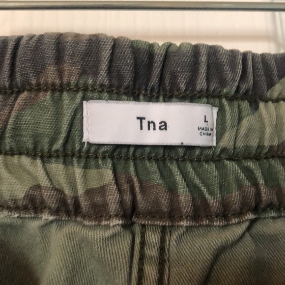TNA Aritzia Camo Pants - Picture 3 of 4